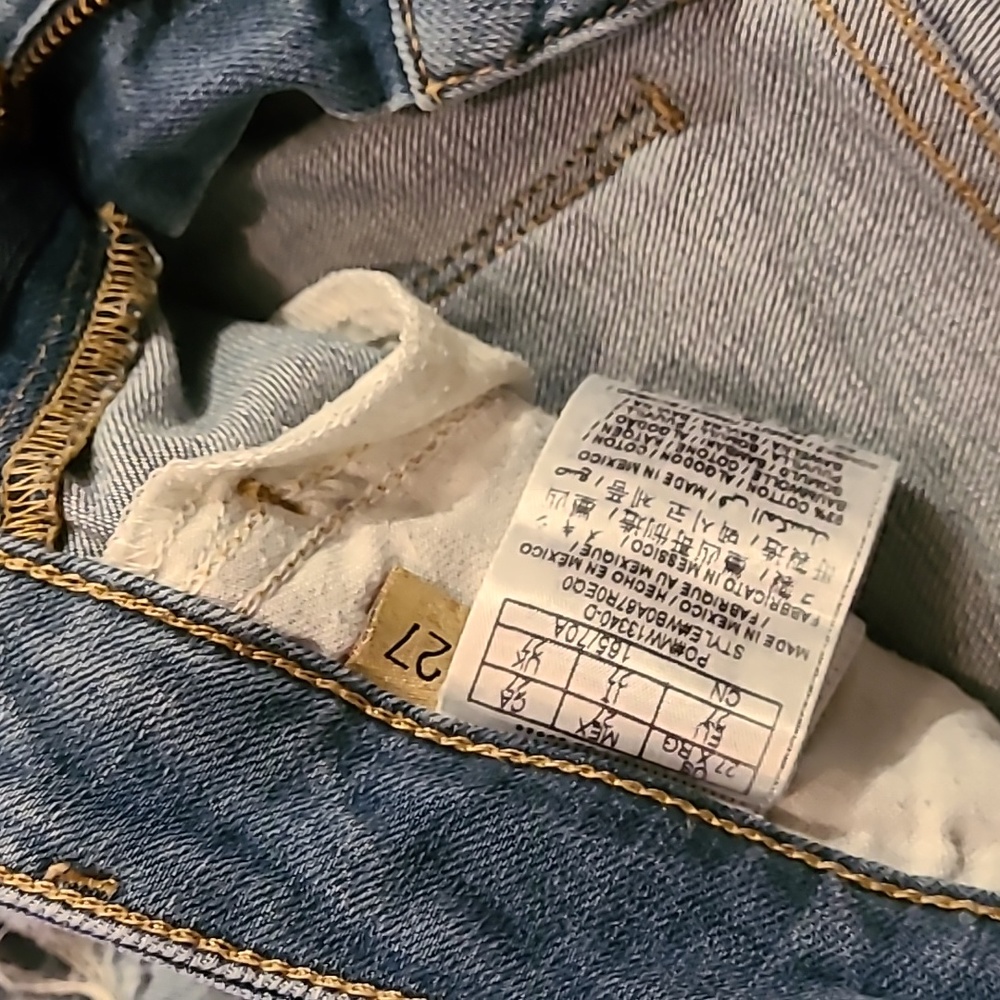 💥HOST PICK💥 Vintage Guess s.27 Mini Flare jeans - Picture 5 of 9